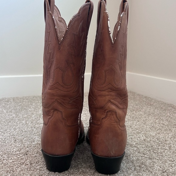 Ariat Women's Heritage X Toe Elastic Wide Calf Western Snip Toe Boot-10040425 - Picture 4 of 12